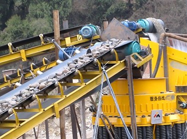 【金属矿】四川时产300吨金属矿破碎成套设备